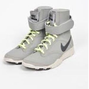 Women's NIKE Free Combat Gym Training Boots